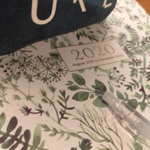 Meet your Posher, Beatrice